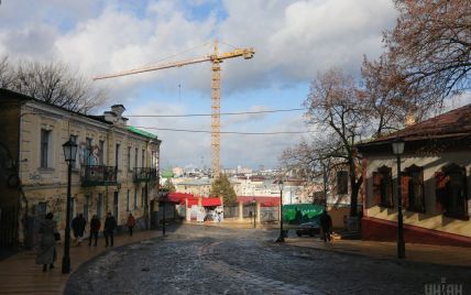 После конфликта и взрывов скандальное строительство на Андреевском спуске возобновилось