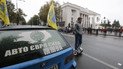 "Євробляхери" під Кабміном проводять акцію протесту щодо доступного розмитнення