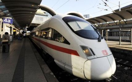 Железнодорожный коллапс в Германии: на неделю остановились все поезда