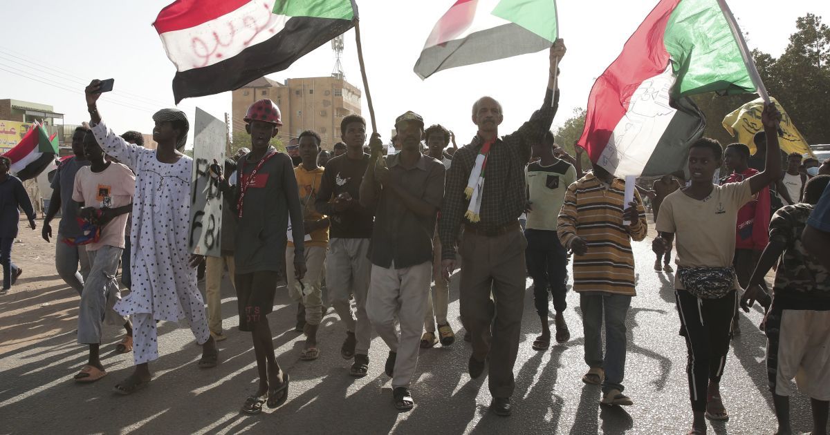 У Судані впав військовий літак