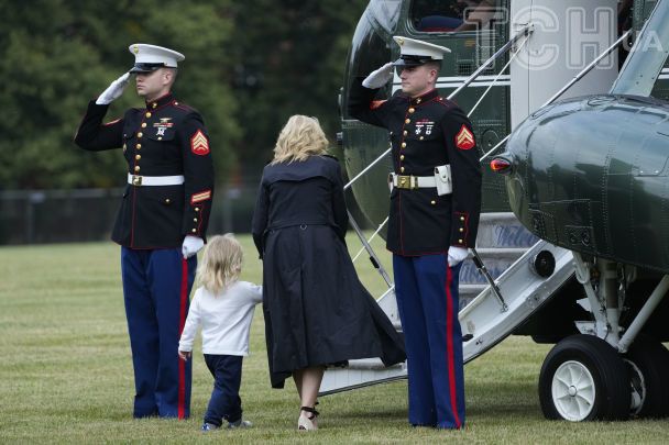 Джилл Байден с внуком / © Associated Press