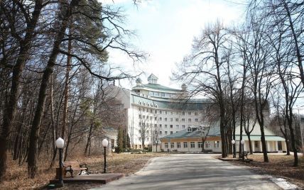 Зеленский подписал указ о доступности элитной больницы "Феофания" для всех украинцев