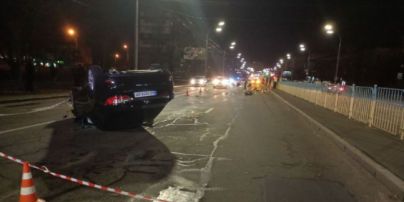 Бійка на бульварі Перова у Києві призвела до ДТП з перекиданням та смерті поліцейського