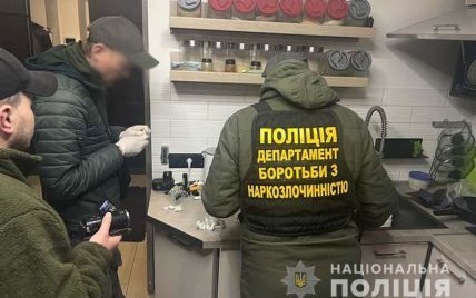 Наркотиков на 1 миллион: полиция Тернопольщины "накрыла" наркобанду с большой партией психотропов