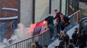Фанати "Шахтаря" спалили на трибунах прапори Росії і "ДНР"
