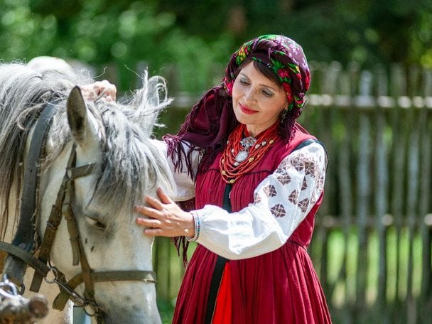 7 декабря в Украине и мире празднуют Всемирный день украинского платка / © pexels.com