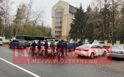 В годовщину Евромайдана активисты поехали к Зеленскому в "Феофании" и объявили свои требования