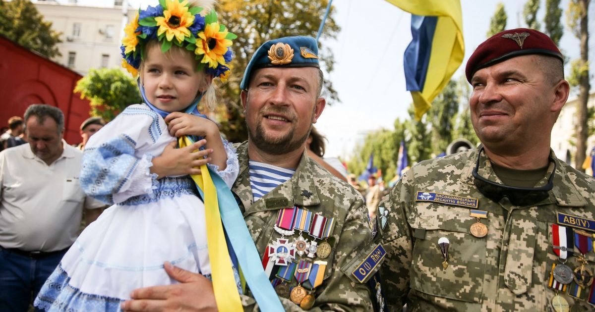 У Києві відбувся багатотисячний Марш захисників України: як це було
