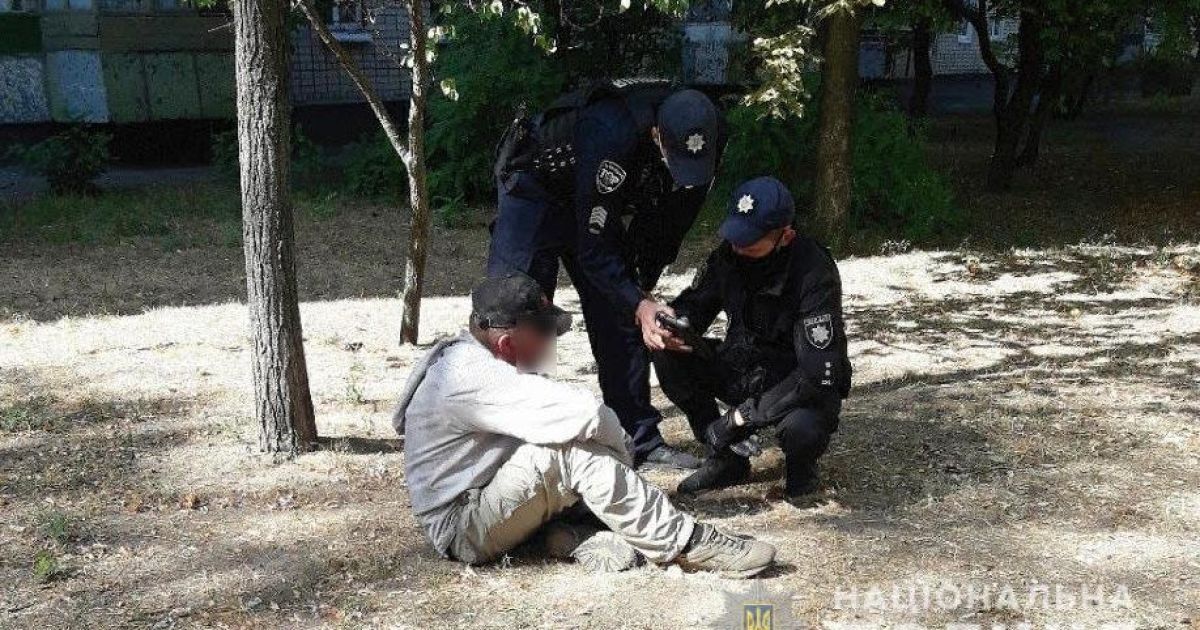У Полтавській області посеред вулиці чоловік напав на 14-річну дівчинку: її госпіталізували