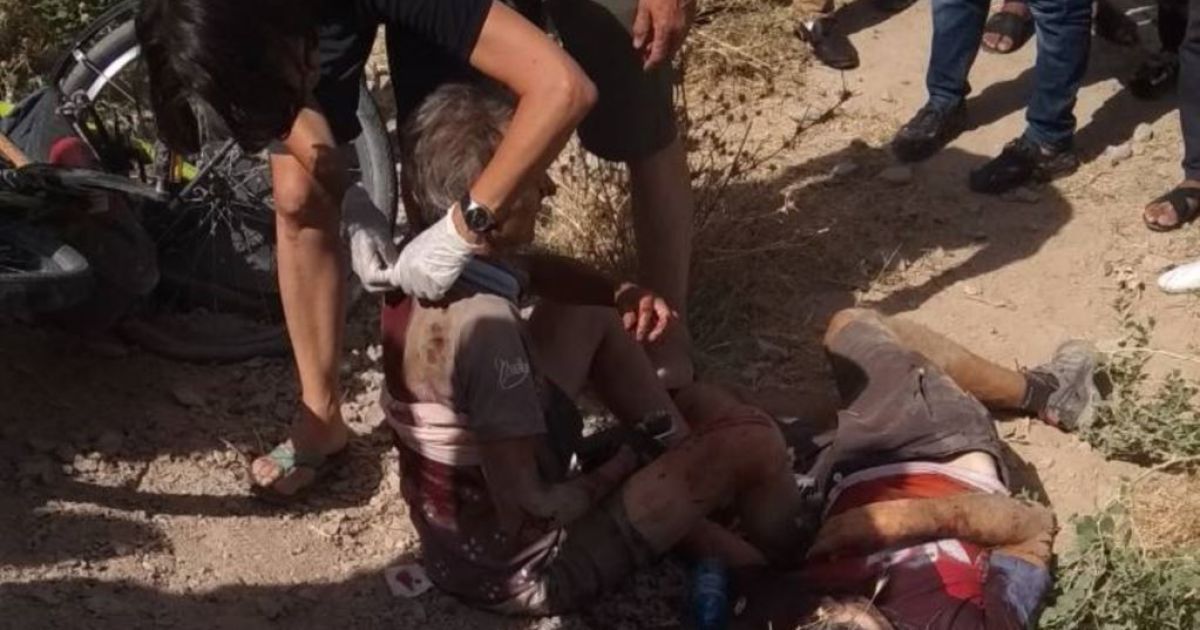 В Таджикистане неизвестные на машине сбили группу иностранцев из США и Голландии: 4 погибших