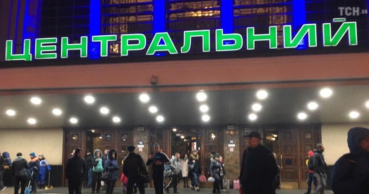 Мінування вокзалу_3 / © Олександр Луценко, ТСН.ua