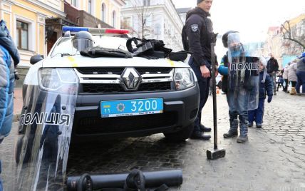 У Києві водій "перевірив" патрульних і отримав два штрафи за раз. Відео
