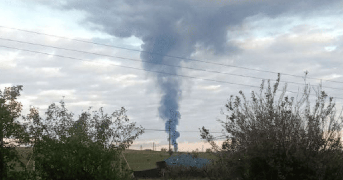 Пожар на нефтебазе в Гвардейском после атаки БпЛА
