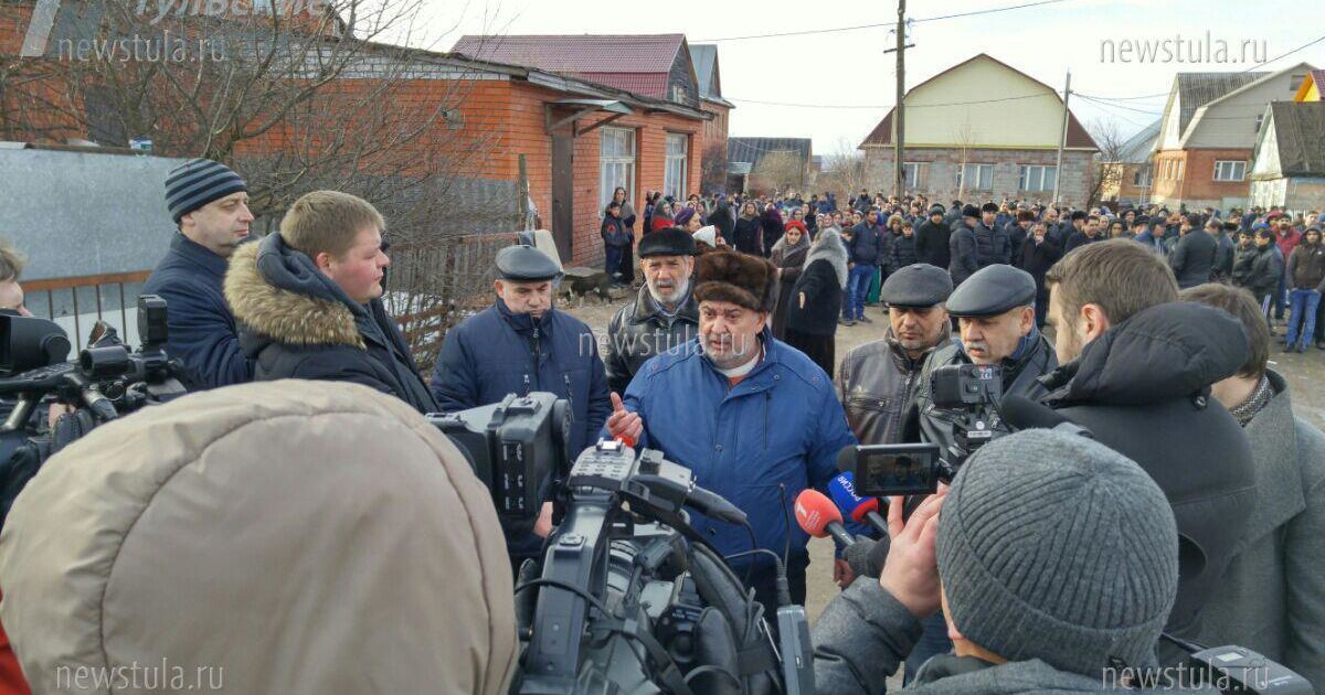 В поселок стянули сотни силовиков / © Тульские новости