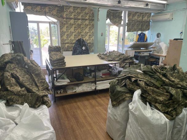 В Киеве разоблачили директора фирмы, поставлявшего некачественную одежду ВСУ