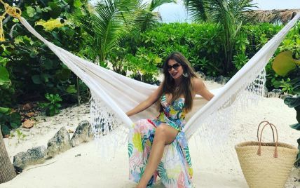 Звезды на отдыхе: София Вергара в бикини хвастается пляжными снимками