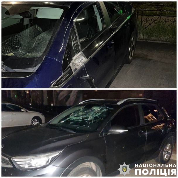У Києві чоловік потрощив шість авто, одне з яких належить військовим / © Поліція Києва / Facebook