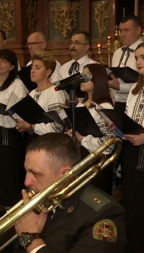 Церковний хор Dominus та військовий оркестр Нацгвардії України разом заколядували