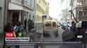 Звинуваченого у серійних зґвалтуваннях чоловіка у Рівному під судом закидали яйцями