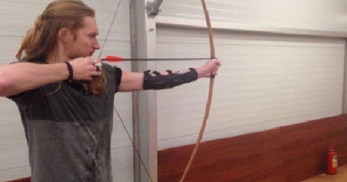 IVAN прострелил себе руку