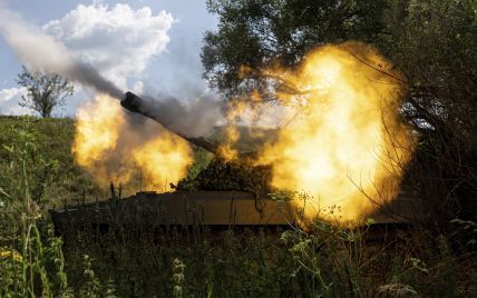 Центр города Никополя оккупанты обстреляли из артиллерии