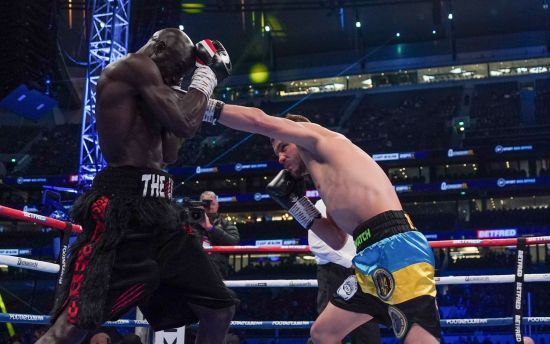 Завоював пояс чемпіона Європи: Берінчик переміг Менді одностайним рішенням суддів