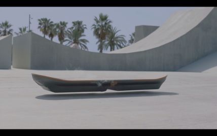В Lexus рассказали о создании летающего скейтборда