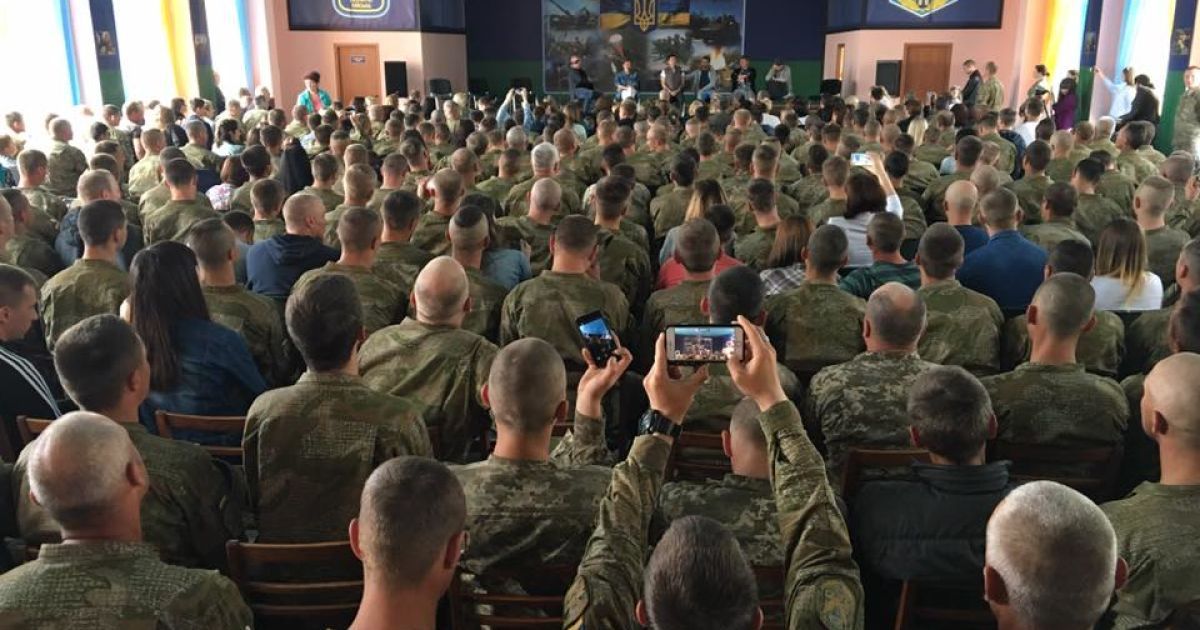 "Квартал 95" з військовими_6 / © Пресс-служба студии "Квартал 95"