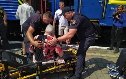 Спасли из-под обстрелов: из Донецкой области ГСЧС эвакуировала мирных жителей