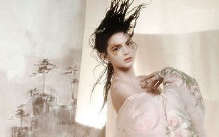 Сестра Кім Кардашян приміряла образ гейші у ніжній фотосесії