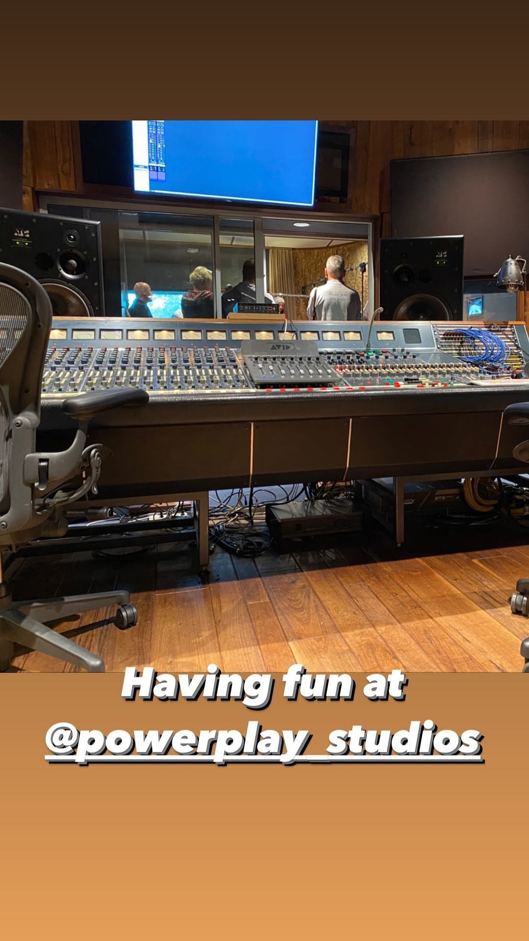 Муж Гайтаны раскрыл их местонахождение. / © instagram.com/gaitanamusic