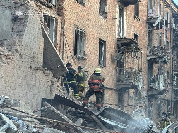 10-годинна кривава атака по Дніпру та "прильоти" під Києвом: де РФ влаштувала терор сьогодні (фото, відео)