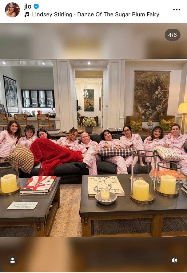 Дженніфер Лопес із сім’єю / © Instagram Дженніфер Лопес