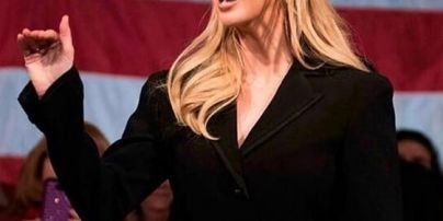 В черном пальто и с поясом за 1490 долларов: новый образ Иванки Трамп
