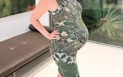 Вот-вот родит: беременная Тори Спеллинг в обтягивающем платье продемонстрировала огромный живот