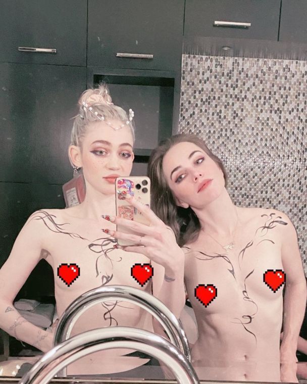  / © instagram.com/grimes
