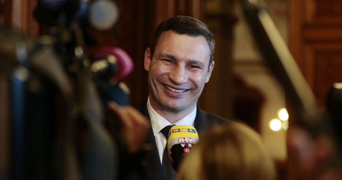 Кличко стверджує, що на "Героїв Дніпра" не будують ТРЦ