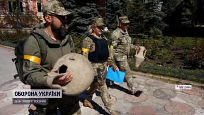 В Одесской области военные рыли окопы и натолкнулись на древнегреческие амфоры