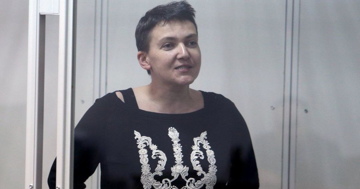 В Киеве со столкновениями задержали помощника Савченко