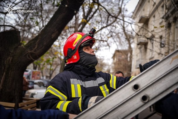 В Одесі обвалився балкон / © ДСНС