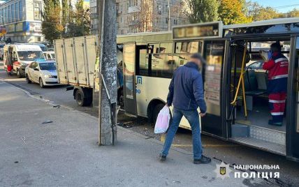 Аварія в Києві: що кажуть у поліції і скільки постраждалих (фото)