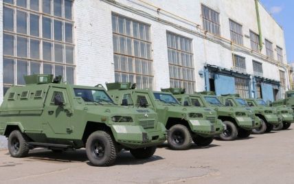 "АвтоКрАЗ" передал заказчику партию бронеавтомобилей КрАЗ-Кугуар