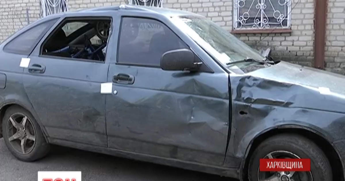 П'яний водій-підліток без прав збив подружжя з немовлям у візочку