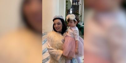 Наталья Холоденко мило поздравила дочь с 6-летием и показала ее редкие кадры