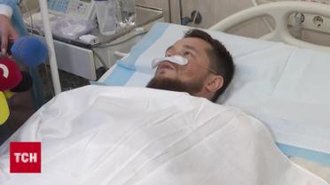 Парамедик прибыл спасать других, но сам попал под обстрел! 