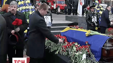 Сьогодні поховали загиблих у Києві пожежників