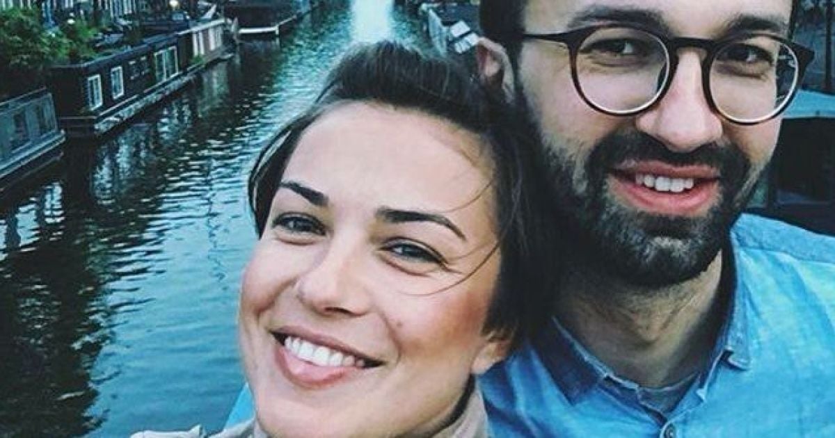 Лещенко сбежал от вопросов про проклятия его возлюбленной в адрес нардепов