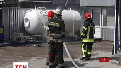 В Киеве на кольцевой дороге произошла утечка газа на одной из заправочных станций