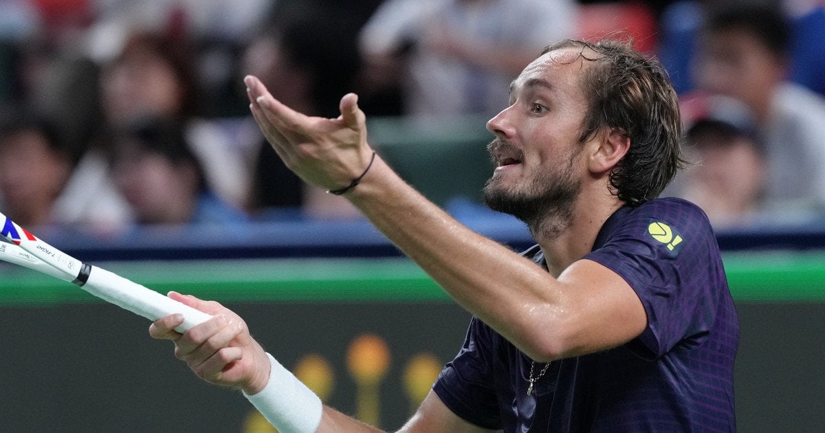 Данило Медведєв