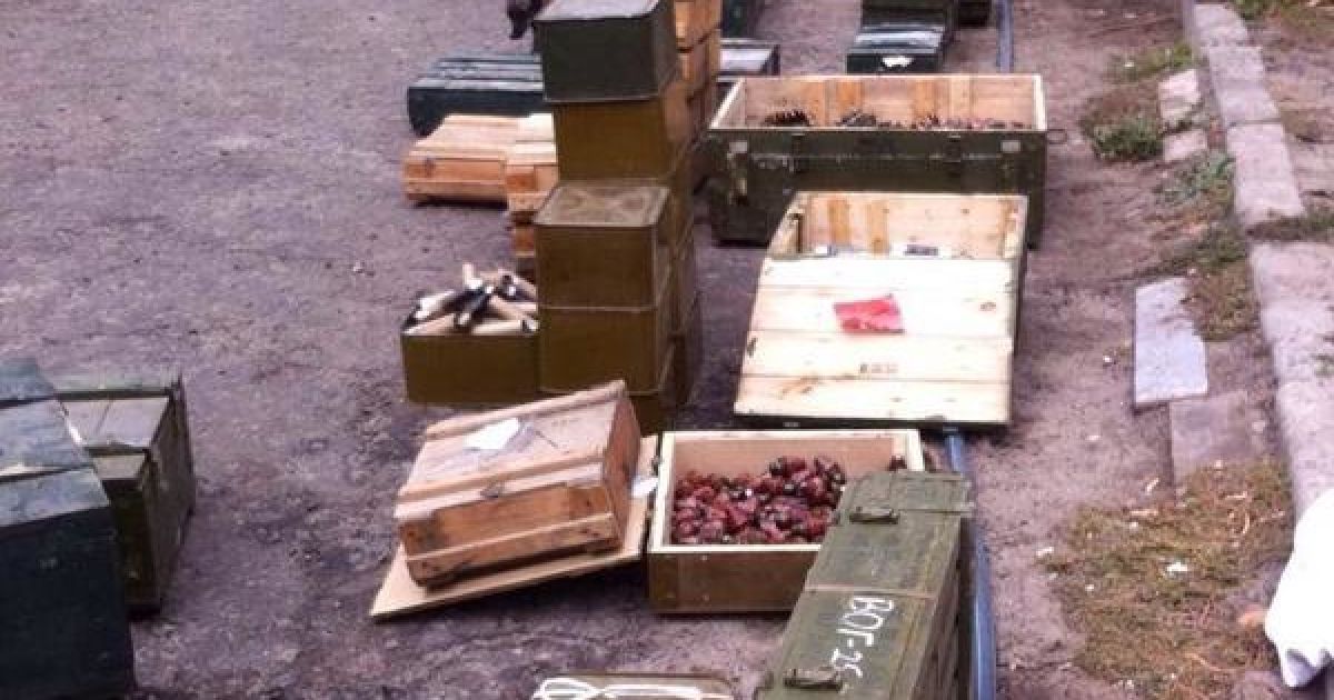 СБУ нашла на Луганщине  один из самых больших схронов оружия